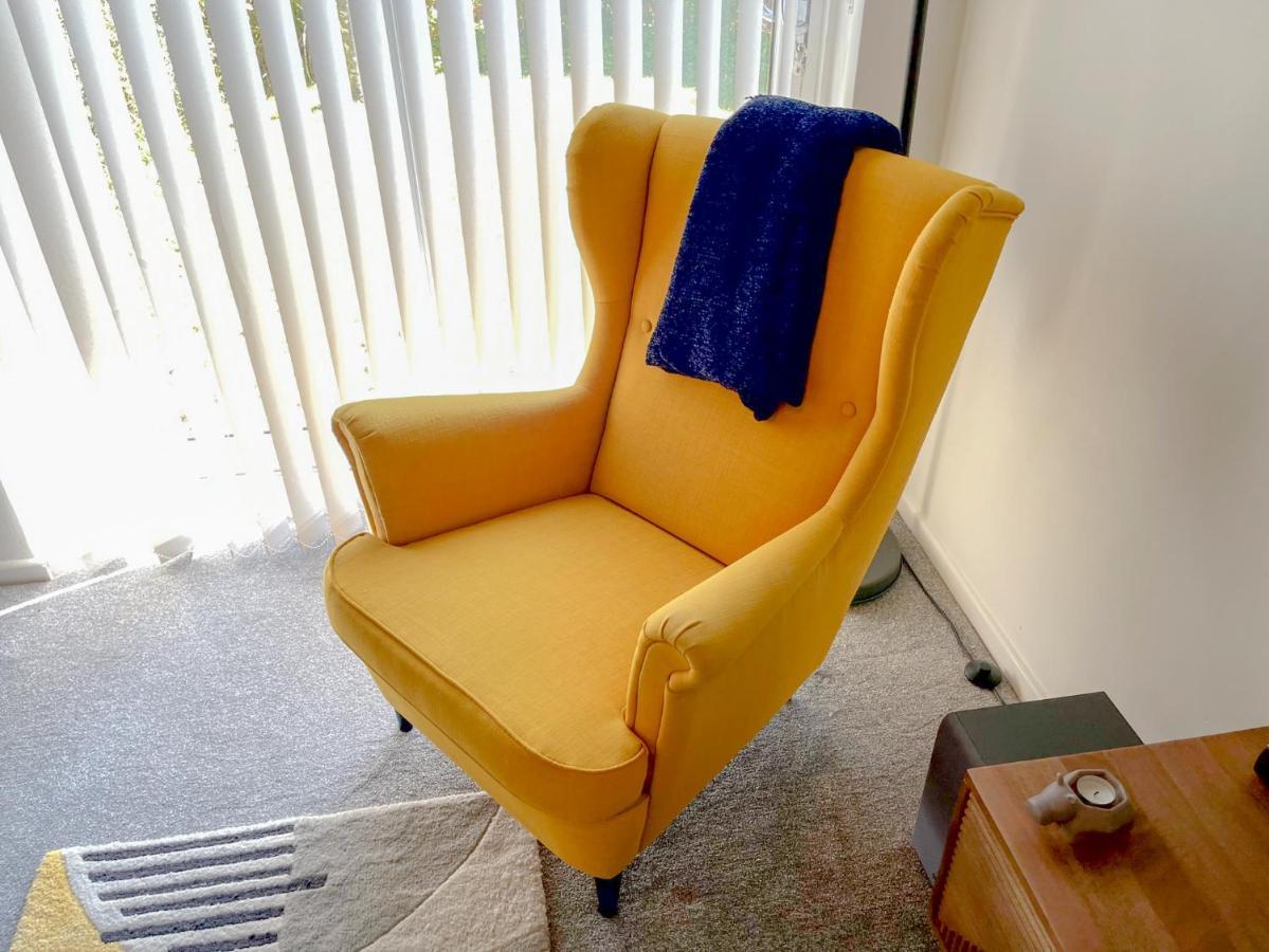 Escape To Tranquil 1 Bed, Poole Villa Canford Magna Dış mekan fotoğraf